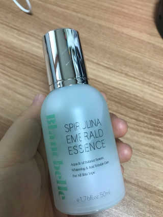 블랑벨 스피루리나 에메랄드 에센스 — 5점을 준 리뷰어가 2018년 3월 올린 사용 사진