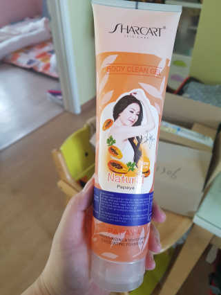줌마들도 인정한 샤카트 페이스앤바디 필링젤 310ml — 5점을 준 리뷰어가 2018년 4월 올린 사용 사진