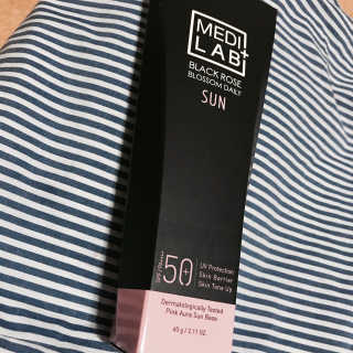 데이셀코스메틱 메디 랩 블랙로즈 블로썸 데일리 선 60g — 4.5점을 준 리뷰어가 2017년 6월 올린 사용 사진
