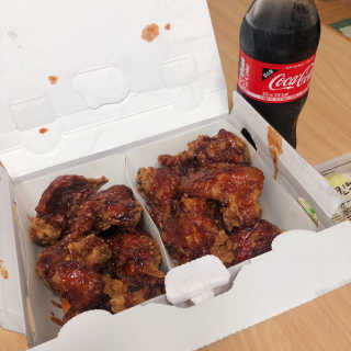 [치킨마루]-  빠사칸레드 + 콜라 500ml — 4.5점을 준 리뷰어가 2019년 5월 올린 사용 사진