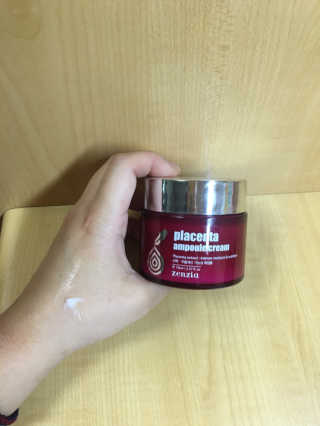 젠지아 플라센타 앰플크림 70ml — 4점을 준 리뷰어가 2019년 5월 올린 사용 사진