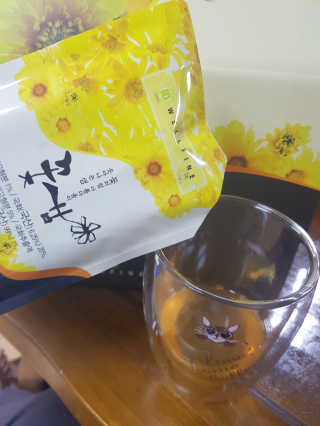 웰파인 국화의 꽃말은 너말을 사랑해~ 꽃샘 70mlx30포 — 5점을 준 리뷰어가 2018년 3월 올린 사용 사진