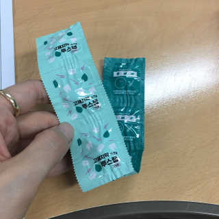 솔테라피 씹는 고체치약 투스탭 스파클레몬 6정 x 5박스 — 5점을 준 리뷰어가 2019년 5월 올린 사용 사진