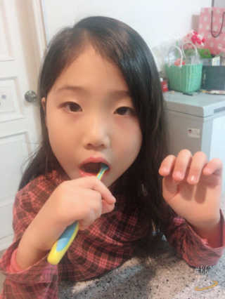 달곰이 어린이 치약+어린이 칫솔 SET — 4.67점을 준 리뷰어가 2017년 11월 올린 사용 사진