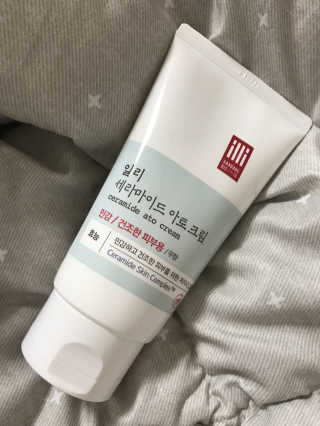 일리윤 세라마이드 아토 집중 크림 — 5점을 준 리뷰어가 2017년 6월 올린 사용 사진