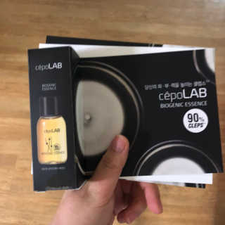 세포랩 바이오제닉 에센스 30ml 특별팩 — 4.67점을 준 리뷰어가 2018년 5월 올린 사용 사진