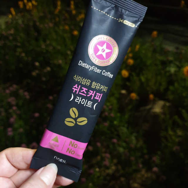쉬즈커피 라이트 리뷰 사진