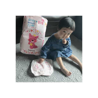 LG생활건강 토디앙 핑크퐁 팬티형 기저귀 — 4점을 준 리뷰어가 2017년 4월 올린 사용 사진