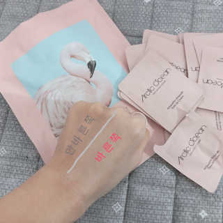 아크틱오션 아스타잔틴 앰플 톤 업 크림 — 4.5점을 준 리뷰어가 2019년 2월 올린 사용 사진