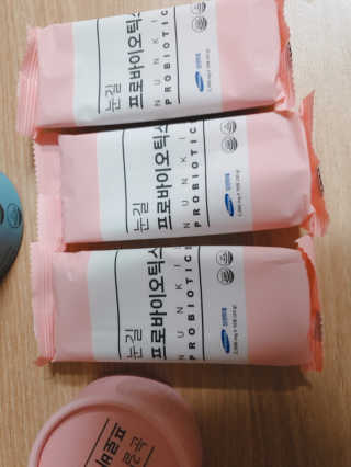 눈길 프로바이오틱스 눈길 콜라겐 프로바이오틱스 — 4점을 준 리뷰어가 2019년 11월 올린 사용 사진