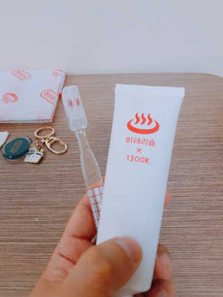 이태리숍 덴탈케어_치약 칫솔 — 4.33점을 준 리뷰어가 2018년 4월 올린 사용 사진