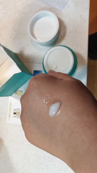 오지아이 워터 밤 모이스처 크림 50ml — 5점을 준 리뷰어가 2020년 2월 올린 사용 사진