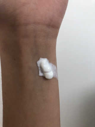 더마비 에브리데이 선블록 SPF50+ PA++++ — 5점을 준 리뷰어가 2019년 4월 올린 사용 사진