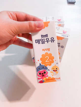 매일우유 멸균 매일우유 저지방 2프로 멸균 핑크퐁 에디션 6입 — 5점을 준 리뷰어가 2018년 1월 올린 사용 사진