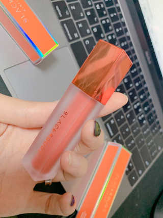 [블랙루즈] 에어 핏 벨벳 틴트3 택1+랜덤1 — 4.5점을 준 리뷰어가 2019년 3월 올린 사용 사진
