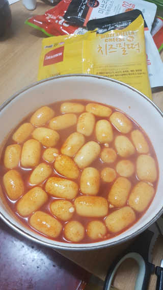 미쓰리떡볶이 just 10 min 패키지 — 5점을 준 리뷰어가 2018년 5월 올린 사용 사진