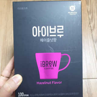 한국맥널티 아이브루 헤이즐넛향 100T — 3점을 준 리뷰어가 2019년 11월 올린 사용 사진