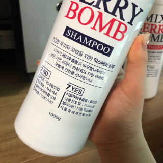 (주)에네스티 믹스베리 단백질 폭탄 샴푸 1000g — 5점을 준 리뷰어가 2019년 12월 올린 사용 사진