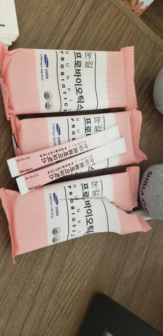 눈길 프로바이오틱스 눈길 콜라겐 프로바이오틱스 — 5점을 준 리뷰어가 2019년 11월 올린 사용 사진