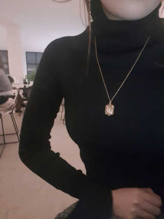 쥬얼카운티 92.5 Silver Byzantine Coin Pendant Necklace — 4점을 준 리뷰어가 2018년 11월 올린 사용 사진