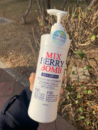 (주)에네스티 믹스베리 단백질 폭탄 샴푸 1000g — 5점을 준 리뷰어가 2020년 1월 올린 사용 사진