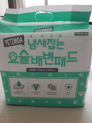 페츠모아 냄새잡는 요술배변패드 — 2.5점을 준 리뷰어가 2020년 3월 올린 사용 사진