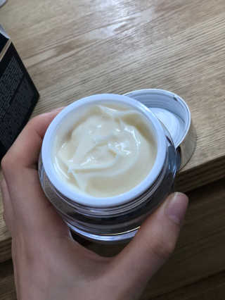 카미안느 프랑스콜라겐크림 — 4.33점을 준 리뷰어가 2018년 4월 올린 사용 사진