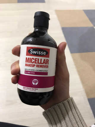 SWISSE 스위스 미셀라 메이크업 리무버 — 4.5점을 준 리뷰어가 2019년 12월 올린 사용 사진