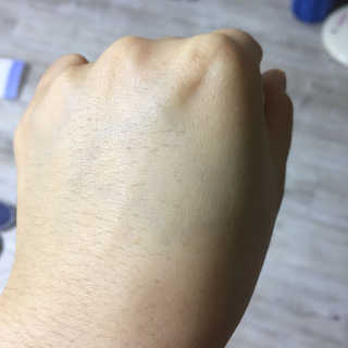 네오젠 화이트 트러플 레이큐어 오일 밤 팩트 — 2.5점을 준 리뷰어가 2016년 11월 올린 사용 사진