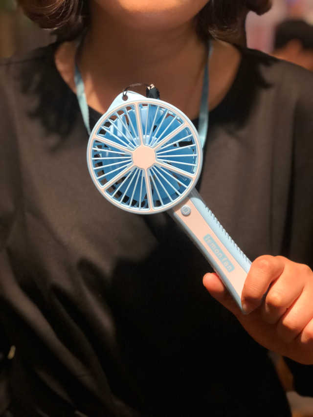 대용량 2400 mAh 휴대용미니 선풍기+고속케이블 세트 리뷰 사진
