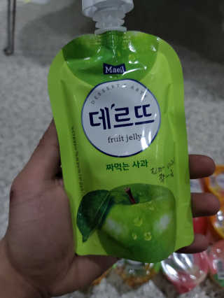 데르뜨 떠먹는 과일 3종, 짜먹는 과일 2종 총 10개 체험 — 5점을 준 리뷰어가 2020년 3월 올린 사용 사진
