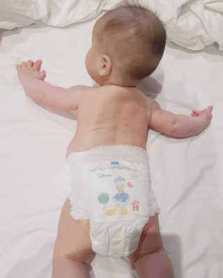 보솜이 베이비케어 팬티형 기저귀 — 5점을 준 리뷰어가 2019년 2월 올린 사용 사진