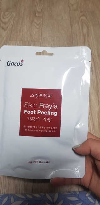 OMYLIFE Skin Freyia Foot Peeling — 3.67점을 준 리뷰어가 2018년 6월 올린 사용 사진