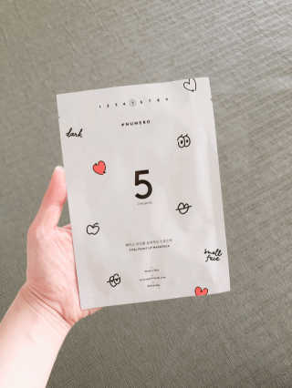 누메로 5 바이탈 포인트업 마스크팩 — 4.33점을 준 리뷰어가 2018년 5월 올린 사용 사진