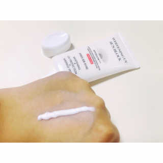 지고트 화이트닝 유브이 썬블럭 크림 70ml,1+1 — 4.5점을 준 리뷰어가 2019년 7월 올린 사용 사진