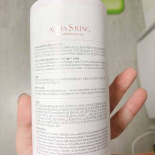 아쿠아큐링 아쿠아S링 퓨어리프레싱 헤어케어 500ml — 5점을 준 리뷰어가 2018년 7월 올린 사용 사진