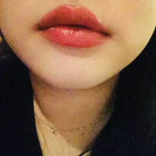오오티유 OOTU BETTER THAN KISS 듀얼 립밤 — 2.67점을 준 리뷰어가 2018년 6월 올린 사용 사진