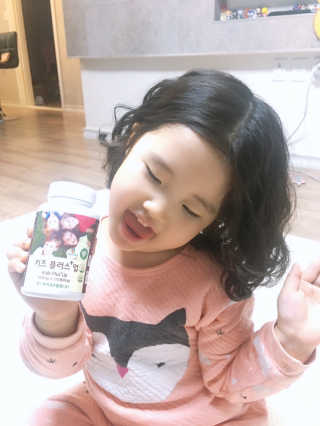 비타맘 키즈플러스업 성장기 어린이 멀티비타민미네랄 120정 — 5점을 준 리뷰어가 2020년 2월 올린 사용 사진
