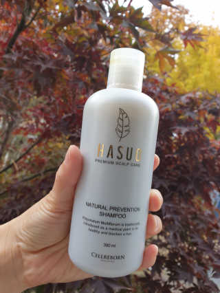 셀리본 하수오 내츄럴 프리벤션 탈모관리 샴푸 300ml — 5점을 준 리뷰어가 2019년 11월 올린 사용 사진