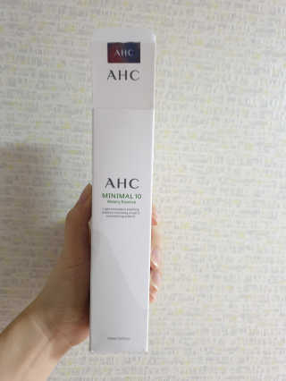 AHC 에이 에이치 씨 미니멀 10 워터리 에센스 — 5점을 준 리뷰어가 2018년 12월 올린 사용 사진