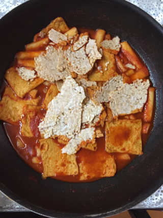 두번째 국떡 국가대표 떡볶이 1팩 + 영미칩 2봉 증정 — 5점을 준 리뷰어가 2019년 2월 올린 사용 사진