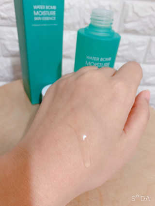 오지아이 워터 밤 모이스처 스킨 에센스 180ml — 4점을 준 리뷰어가 2019년 12월 올린 사용 사진