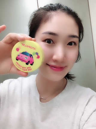 아토팜 톡톡 페이셜 선팩트 SPF43 PA+++ — 3.5점을 준 리뷰어가 2019년 6월 올린 사용 사진