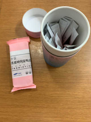 눈길 프로바이오틱스 눈길 콜라겐 프로바이오틱스 — 5점을 준 리뷰어가 2019년 11월 올린 사용 사진