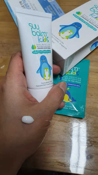 수밤키즈보습크림 45ml 1개 + 헤드투토바디워시 샘플 — 5점을 준 리뷰어가 2019년 11월 올린 사용 사진