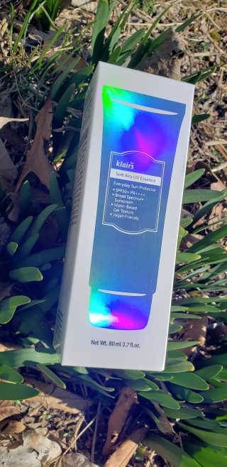 소프트 에어리 UV 에센스 SPF 50 PA ++++ — 5점을 준 리뷰어가 2019년 3월 올린 사용 사진