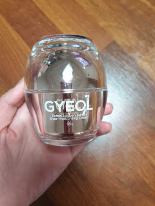 GYEOL 엑토인 헤븐 베리어 에버 모이스쳐라이징 크림 — 3점을 준 리뷰어가 2019년 11월 올린 사용 사진