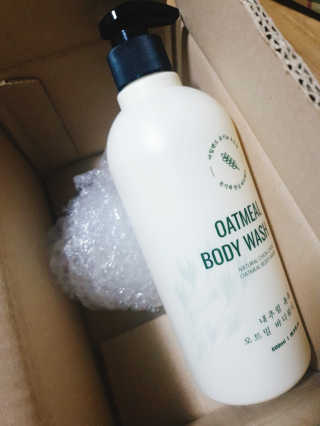 (주)에네스티 내추럴 촉촉  오트밀 바디워시 500ml — 4.5점을 준 리뷰어가 2019년 10월 올린 사용 사진