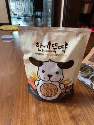 [펫토리아] 맛도 영양도 BEST 한끼뚝딱 강아지 사료 — 5점을 준 리뷰어가 2019년 4월 올린 사용 사진