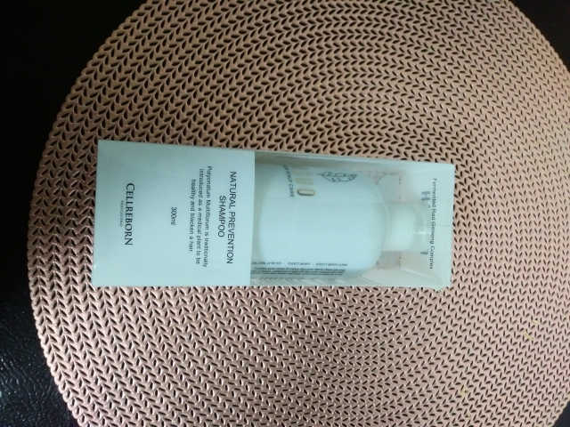 셀리본 하수오 내츄럴 프리벤션 탈모관리 샴푸 300ml 리뷰 사진